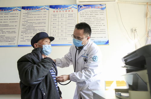 疫情防控與衛(wèi)生服務(wù)雙線并進(jìn)，健康咨詢助力全民健康素養(yǎng)提升